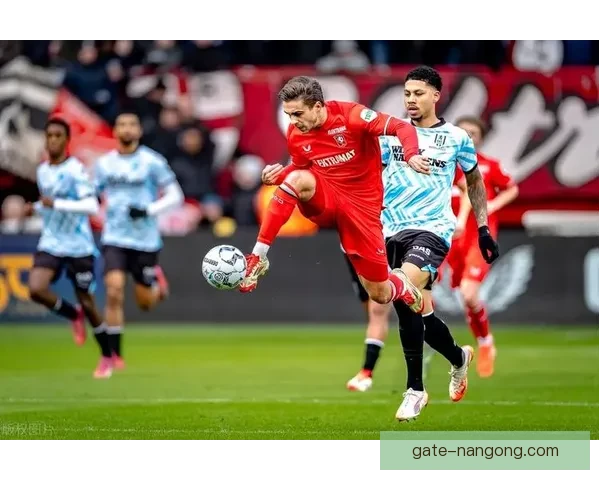 阿贾克斯主场意外失利特温特客场惊险逆转战报